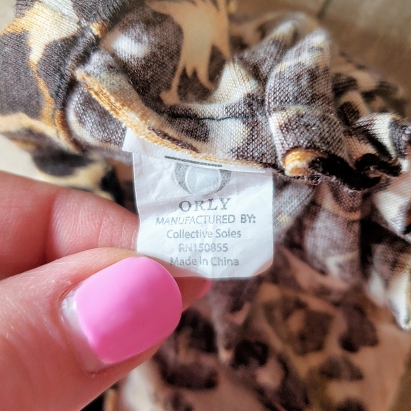 Baby Girl 4pc NWOT Hat Bundle Size 0-6m - Picture 11 of 11